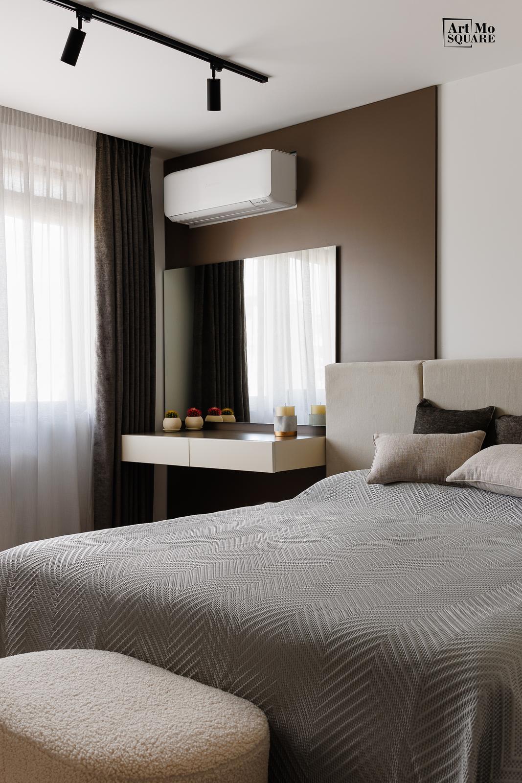 Bedroom with a dressing table